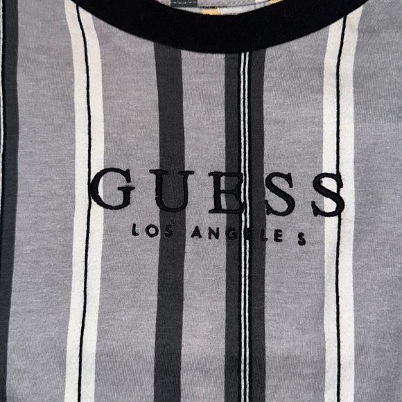 Guess cropped T-Shirt - Picture 2 of 4